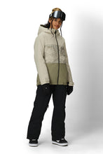 Load image into Gallery viewer, 686 Women's Aura Insulated Cargo Pant 2026