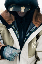 Load image into Gallery viewer, 686 Men's Transfer 2001 Jacket 2026