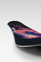 Load image into Gallery viewer, Capita Outerspace Living Snowboard 2025