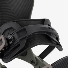 Load image into Gallery viewer, Union Force Team Snowboard Binding 2027