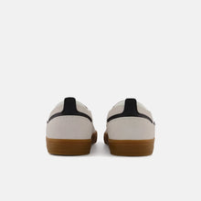 Load image into Gallery viewer, NB Numeric Jamie Foy 306 Laceless - NM306LBW White/Black