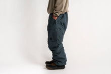 Load image into Gallery viewer, Autumn Storage Pant 2027
