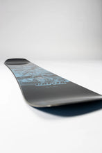 Load image into Gallery viewer, Capita Youth Brigade Snowboard 2027
